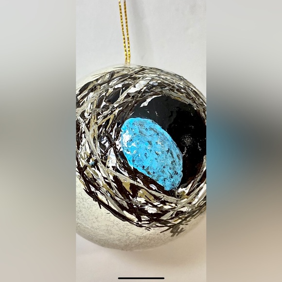 ORIGINAL Hand Painted Robins Egg Bird Neat Round Ball Paper Mache Ornament - Picture 3 of 6